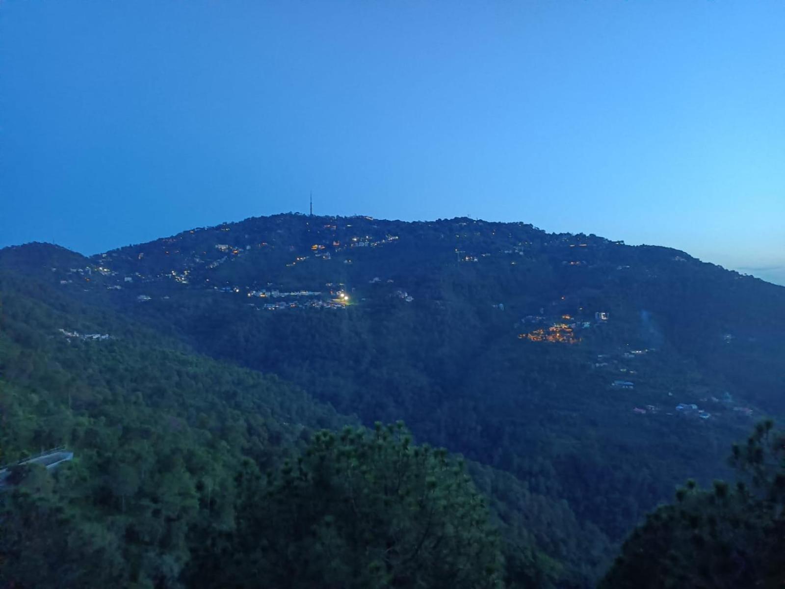 The Summer House Kasauli I Party & Music I Sky Bonfire I Managed By Exotic Stays Zewnętrze zdjęcie