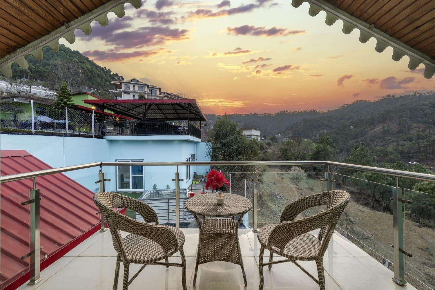 The Summer House Kasauli I Party & Music I Sky Bonfire I Managed By Exotic Stays Zewnętrze zdjęcie